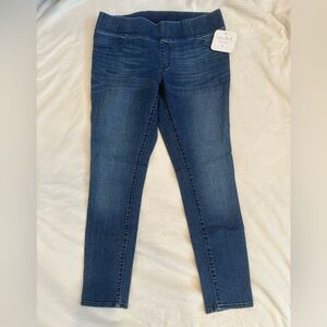Ingrid & Isabel Women's Dark Blue m
Maternity Jeans NEVER WORN